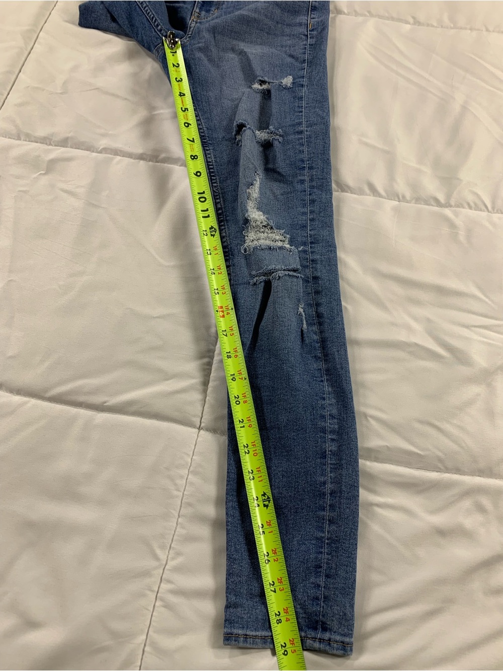 Pre loved H&M jeans womens size 6 - Picture 2 of 7